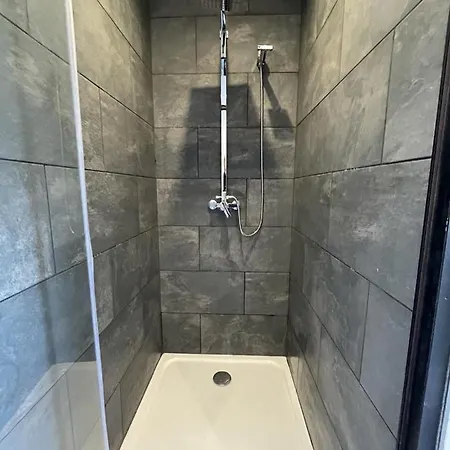 Appartement Chaleur Moderne Des Pyrenees à Argelès-Gazost Extérieur photo